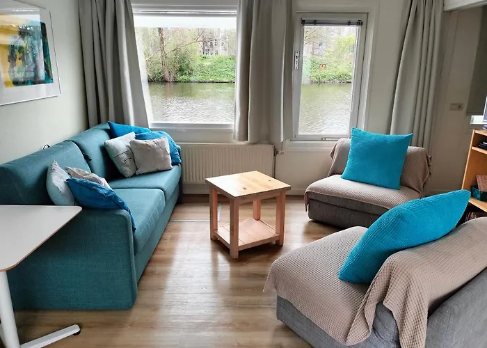Apartment At The East Side, Close To Center